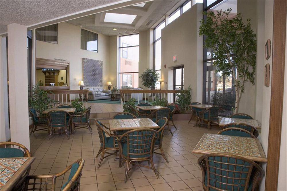 Candlewood Suites - Wichita East By Ihg Bagian luar foto
